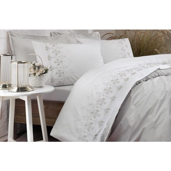 Özdilek Nakışlı Boutique Daisy Çift Kişilik Nevresim Takımı - SenetliÖzdilek Nakışlı Boutique Daisy Çift Kişilik Nevresim Takımı